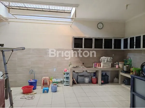 image RUMAH USAHA DI JL RAYA WIGUNA SURABAYA (5)