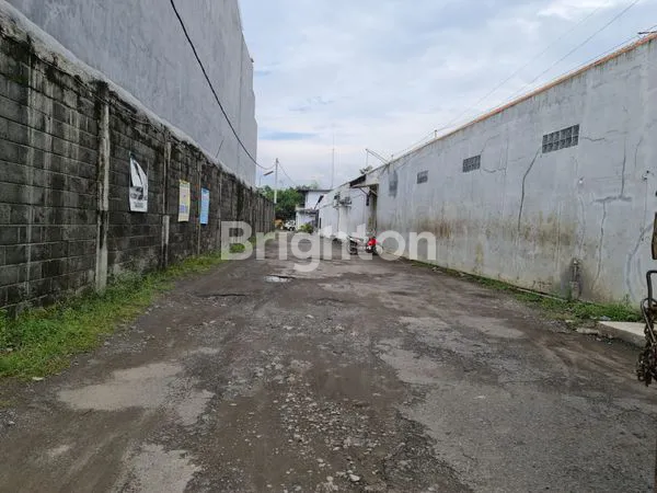 image TANAH DAN BANGUNAN COCOK BUAT HOTEL DEKAT BANDARA KEDIRI LUAS BANGET (3)