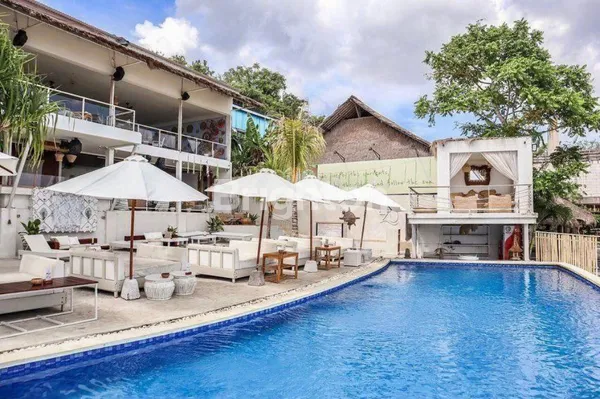 image KOMERSIAL BEACH CLUB DI PANTAI BALANGAN JIMBARAN, KUTA SELATAN (1)