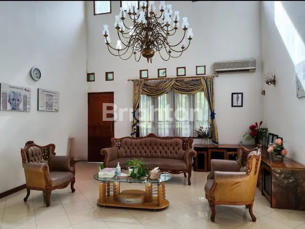 image RUMAH EXCLUSIVE BANGET DI DEPOK (2)
