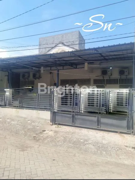image SIWALANKERTO EX RUMAH KOST SIAP BANGUN, COCOK UNTUK KOST MAHASISWA & KARYAWAN, DEKAT DENGAN RUNGKUT INDUSTRI, UNIVERSITAS PETRA, KENDANGSARI, JEMURSARI, MENANGGAL (1)