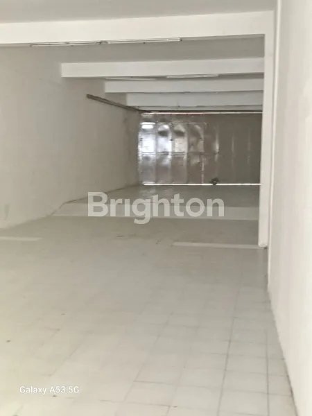 image SEMI-HOOK, PEREMPATAN PINDAD, DEKAT TSM, SANGAT RAMAI (2)