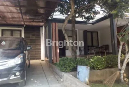 image RUMAH ASRI DI LINGKUNGAN YANG NYAMAN ADA KOLAM RENANG (1)