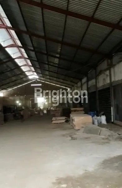 GUDANG LUAS READY FOŕ USE