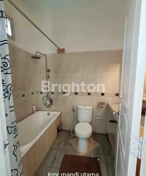 image RUMAH MEWAH DAN NYAMAN DENGAN KOLAM RENANG DI RENON DENPASAR (5)