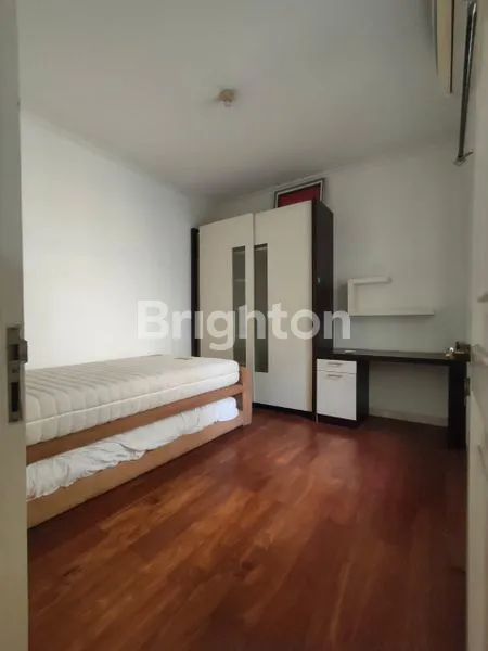 image RUMAH CANTIK 3 LANTAI DI KELAPA GADING (1)