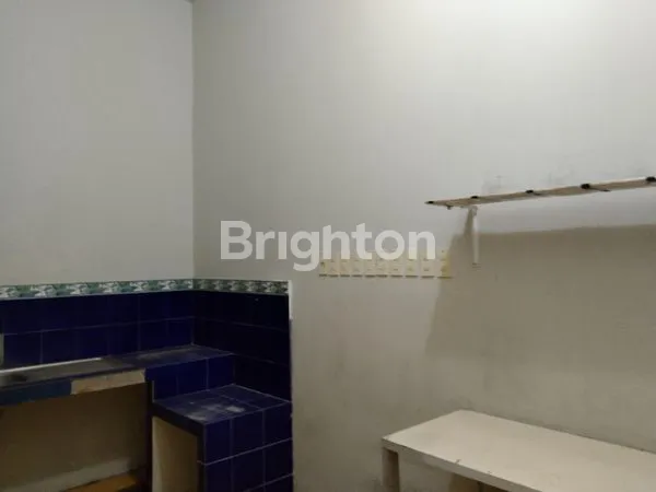 image TOKO STRATEGIS TENGAH PUSAT KOTA. DIKELILINGI PERTOKOAN, PERBANKAN BRI, MANDIRI, BANK BUMI ARTA, DLL (2)