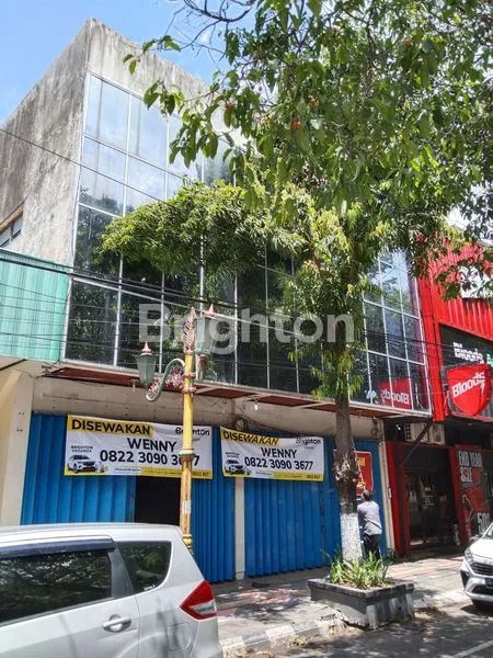 TOKO STRATEGIS TENGAH PUSAT KOTA. DIKELILINGI PERTOKOAN, PERBANKAN BRI, MANDIRI, BANK BUMI ARTA, DLL