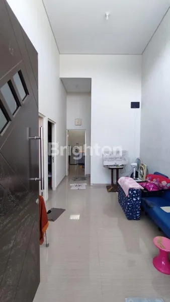 image RUMAH DI PUSAT KOTA SURABAYA, TAMAN WISATA REGENCY HARGA MURAH BANGET. AKSES KEMANAPUN MUDAH JARANG ADA LANGKA SIAP HUNI SEMI FURNISH (1)