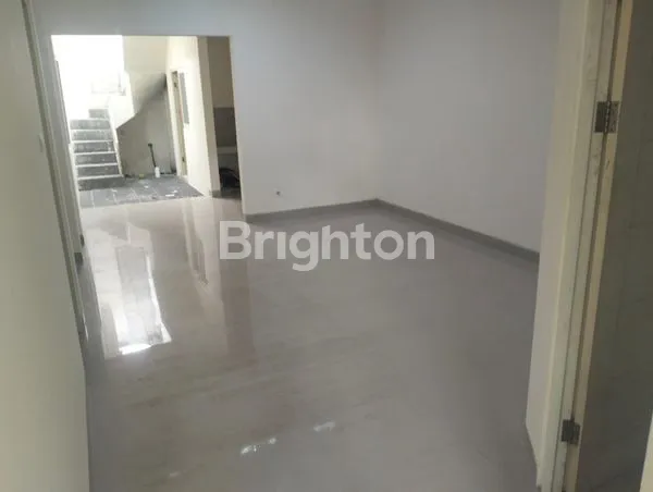 image RUMAH DI NIRWANA EXECUTIVE, ROW JALAN 3MOBIL LEBIH, SURABAYA (3)