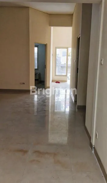 image RUMAH DI NIRWANA EXECUTIVE, ROW JALAN 3MOBIL LEBIH, SURABAYA (6)