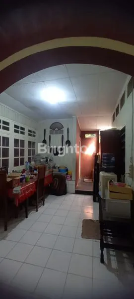 image RUMAH HITUNG TANAH LOKASI SANGAT STRATEGIS DI TENGAH KOTA JAKARTA (4)