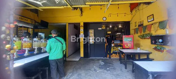 image RUMAH HITUNG TANAH LOKASI SANGAT STRATEGIS DI TENGAH KOTA JAKARTA (8)