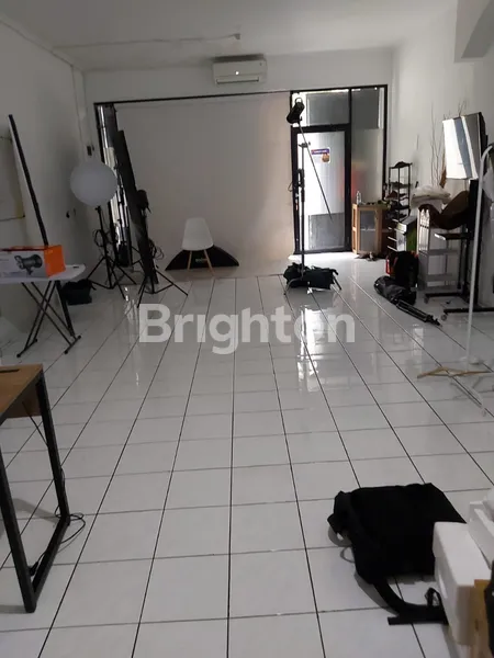 image RUKO 3 LANTAI DI CIKUTRA, BDG (2)