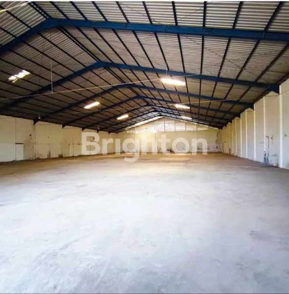 image GUDANG STRATEGIS DAN LUAS DI TERBOYO RAYA (4)