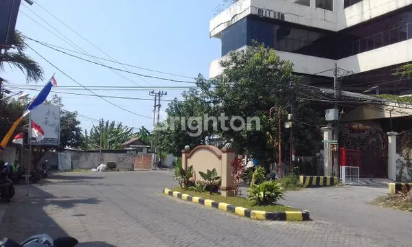 image RUMAH 5 LANTAI HITUNG TANAH (2)