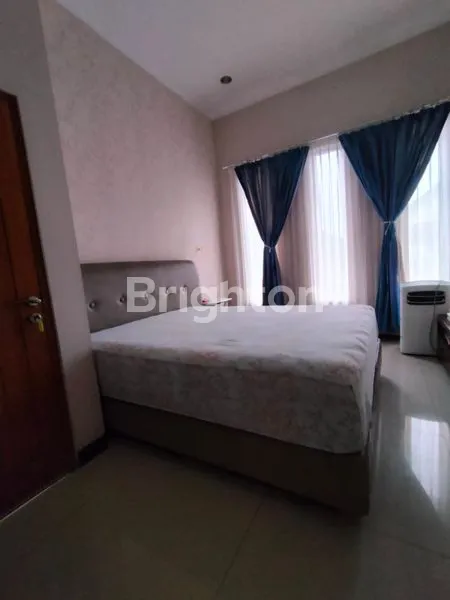 image RUMAH 2 LANTAI SIAP HUNI DEMANGAN BARU YOGYAKARTA (3)