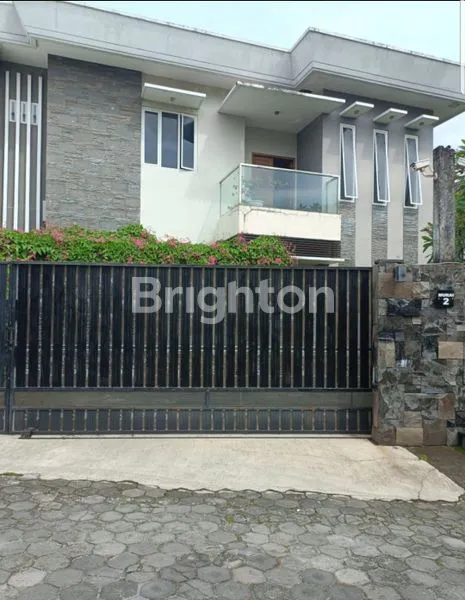 image RUMAH 2 LANTAI SIAP HUNI DEMANGAN BARU YOGYAKARTA (1)