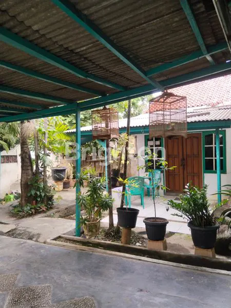 image RUMAH HITUNG TANAH HOEK 1 LANTAI JELAMBAR (1)