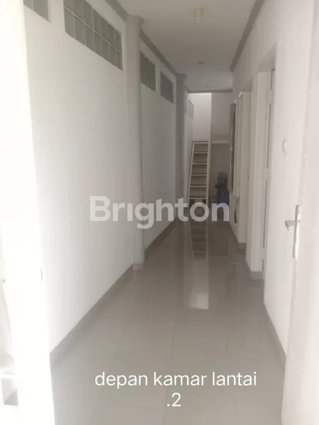 image RUMAH NYAMAN DAN ASRI 3 LANTAI DI JAGAKARSA JAKARTA (8)