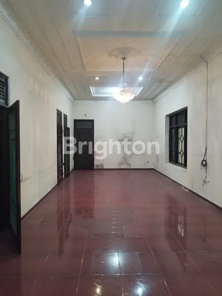 image RUMAH STRATEGIS JALAN DIPONEGORO KEDIRI KOTA (2)