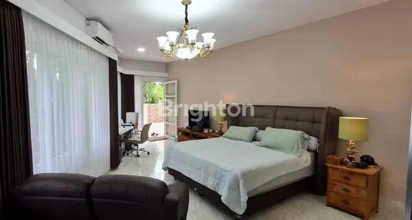 image VILLA KOMERSIAL 4 LANTAI STRATEGIS DEKAT ECHO BEACH CANGGU, BADUNG BALI (5)