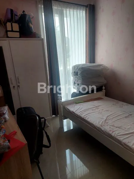 image RUMAH GRES SIAP HUNI 2 LANTAI LINGKUNGAN BAGUS DAN BERSIH ONE GATE SYSTEM (7)