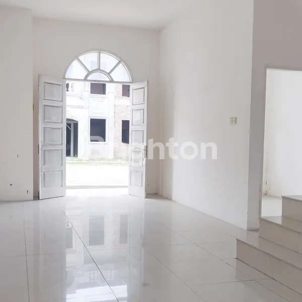 image PERUMAHAN ECO PARK RESIDENCE JL STM UJUNG TERDAPAT COMMERCIAL AREA (2)