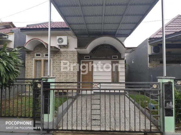 RUMAH CANTIK DISEWA DAN DIJUAL DI SAMARINDA SEBERANG