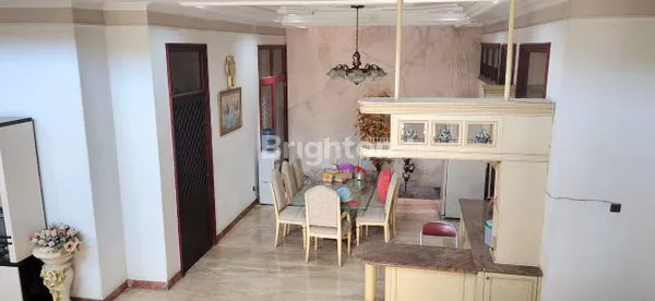 image RUMAH MEWAH SERUNI DEKAT TENGAH KOTA (4)