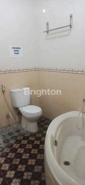 image RUMAH SEWA 2 LANTAI DENGAN KOLAM RENANG PRIBADI (4)