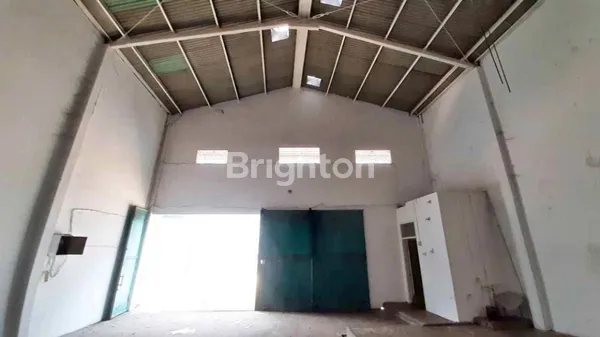 image GUDANG LEBAK TIMUR SURABAYA (2)