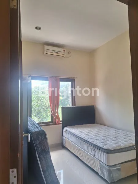 image RUMAH 2 LANTAI,  SIAP HUNI, DICOLOMADU DEKAT BANDARA ADISUMARMO SOLO (5)