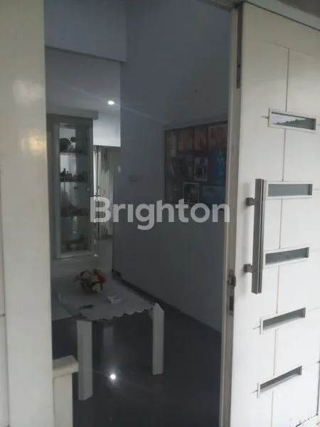 image RUMAH MINIMALIS DI KETINTANG (1)