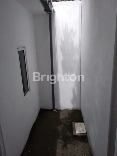 image RUMAH BARU 2 LANTAI RUNGKUT MENANGGAL (6)