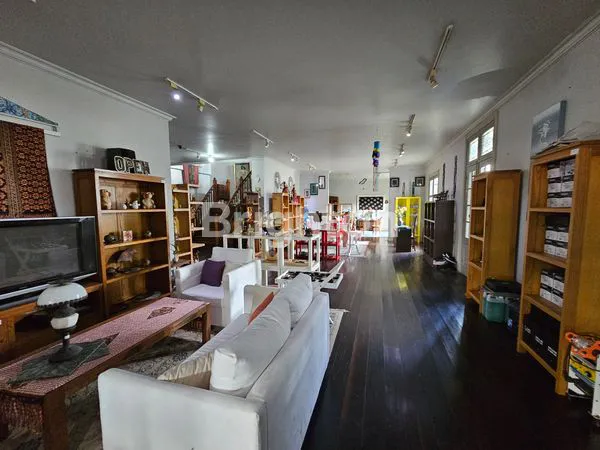 image RUMAH BESAR DAN TANAH LUAS DI TENGAH KOTA MARKONI (2)