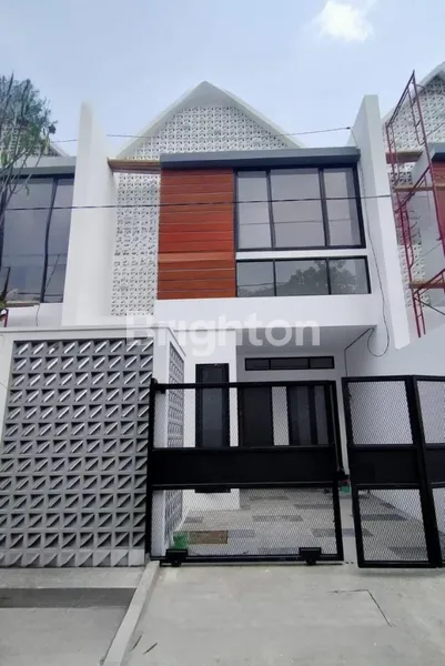 image RUMAH GADING PANTAI MODEL SCANDINAVIAN DEKAT MERR, PANTAI MENTARI (1)