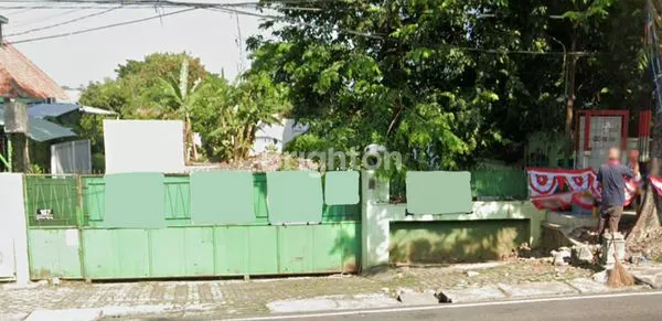 TANAH DI GAJAH MUNGKUR