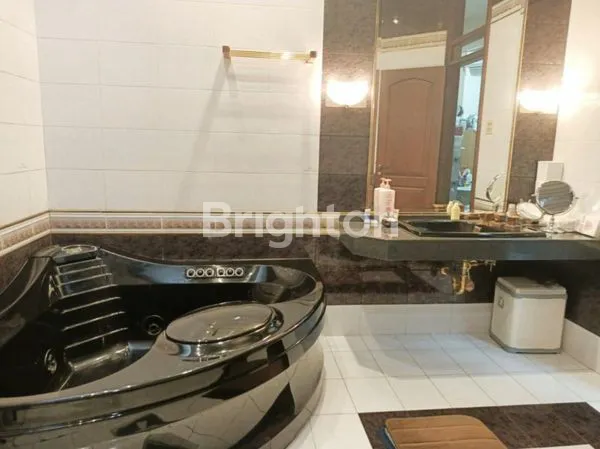 image BROMO RUMAH BESAR BAGUS ADA KOLAM RENANG KAWASAN ELITE SEMARANG ATAS (7)