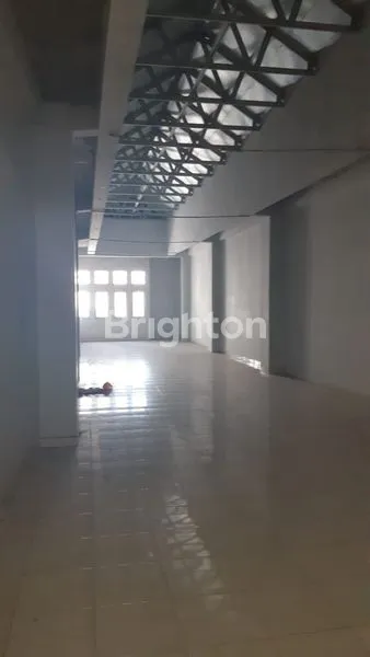 image RUKO 2 LANTAI DI PERTOKOAN DAERAH COYUDAN, PUSAT KERAMAIAN SOLO (4)