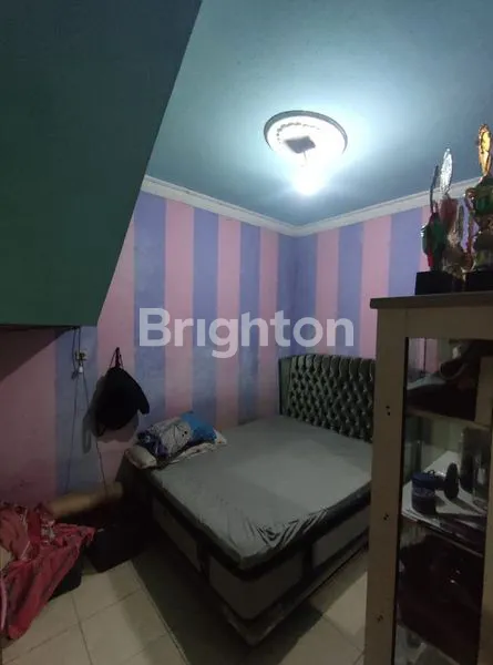 image RUMAH SIAP HUNI 2,5 LANTAI DI MUSTIKAJAYA BEKASI (2)