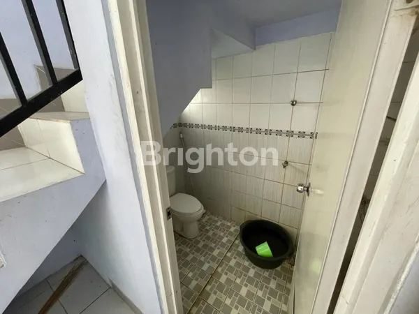 image RUMAH 2 LANTAI HALAMAN LUAS CLUSTER NYAMAN DIPERUMAHAN STRATEGIS (7)