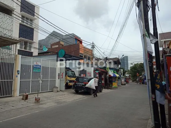 image (TURUN HARGA) JUAL RUMAH KONTRAKAN AKTIF  2,5 LT SUMUR BATU JAKARTA PUSAT (2)