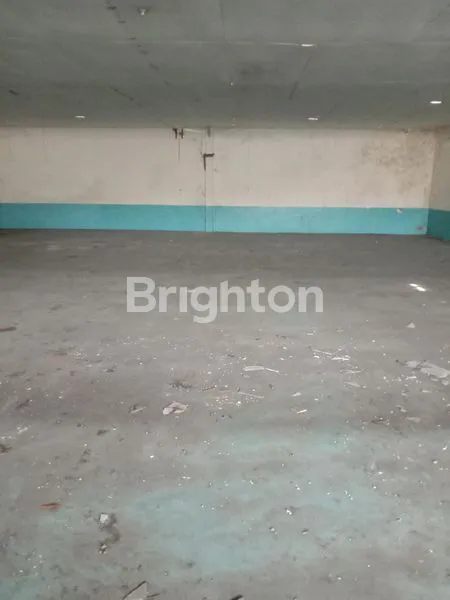 image GUDANG BESAR YANG TERLETAK DI LOKASI STRATEGIS DEKAT AKSES KE PINTU TOL SAWOJAJAR KOTA MALANG DAN PINTU TOL PAKIS (3)