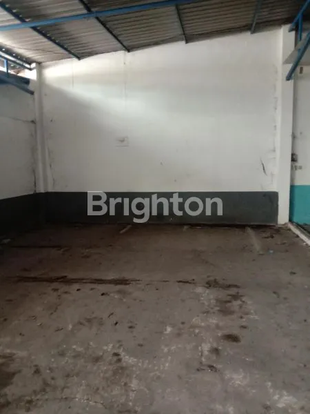 image GUDANG BESAR YANG TERLETAK DI LOKASI STRATEGIS DEKAT AKSES KE PINTU TOL SAWOJAJAR KOTA MALANG DAN PINTU TOL PAKIS (4)