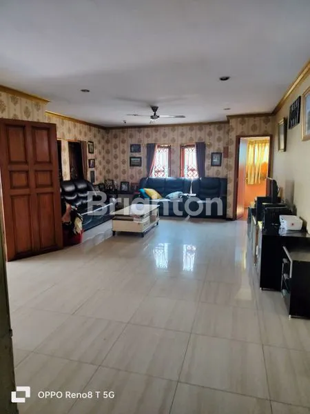 image RUMAH KELAPA GADING 2LT BISA UNTUK USAHA DAN TINGGAL, LUAS, RAPI, SIAP HUNI (1)