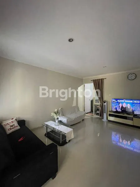 image BALIKPAPAN, RUMAH CANTIK DI REGENCY (Y525) (3)