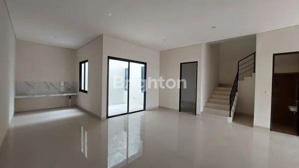 image RUMAH MODERN 2 LT DI PONDOK TJANDRA INDAH SIDOARJO (2)