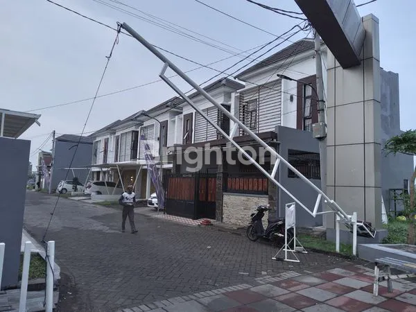 image RUMAH HARGA 400 JUTAAN. LOKASI CANDI SIDOARJO. DEKAT KOTA SIDOARJO.UTJ 10 JUTA LANGSUNG KPR. (1)