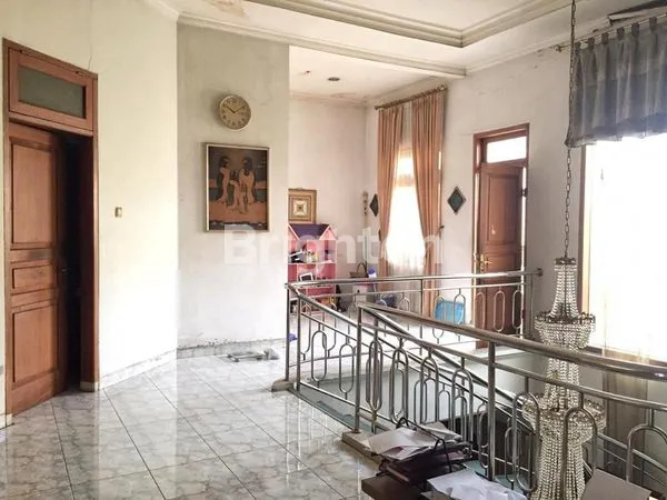 image RUMAH MEWAH 2 LANTAI LOKASI STRATEGIS DI KEBAGUSAN JAKARTA SELATAN (6)